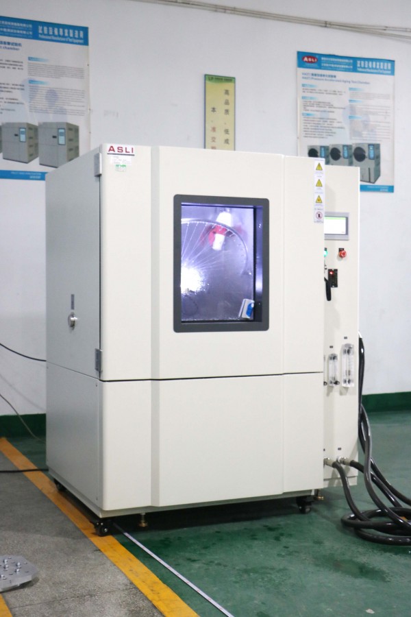 淋雨试验箱标准